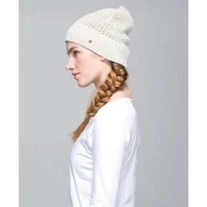 Lululemon Cotton Toque Beanie Crochet Knit Hat Logo Chunky Beige Cream